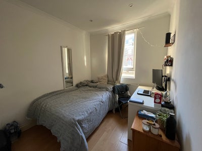 Double bed room in 3-bed flat near King‘s Cross Main Photo