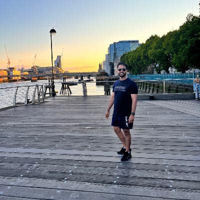 Need Room for a single IT professional Main Photo