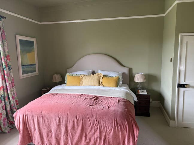 Beautiful double room in stunning countryside.  Main Photo