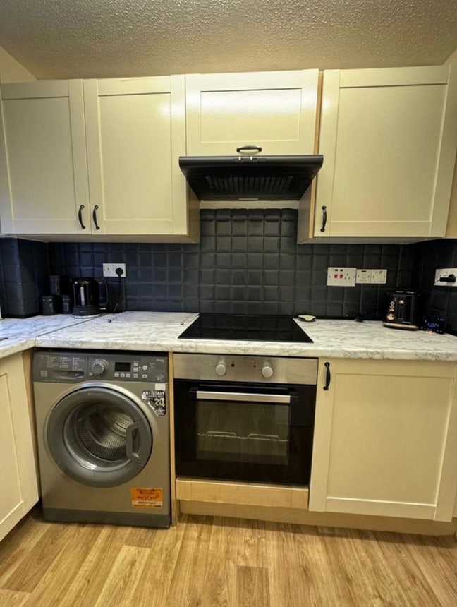 Looking for a lovely new flatmate 🥰 Main Photo