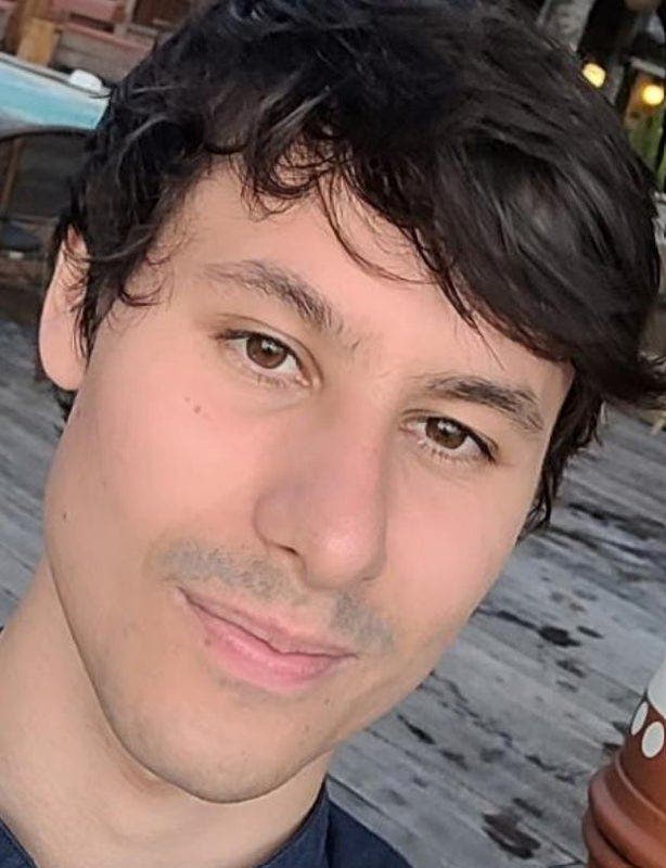 Quiet, clean professional seeking peaceful house. Main Photo