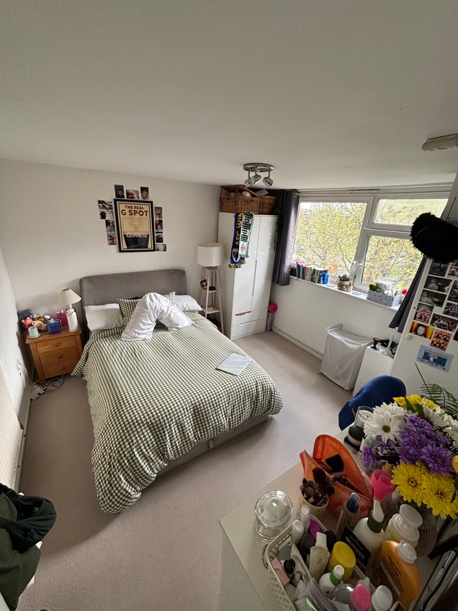 Spacious Double Room - Earlfield Main Photo