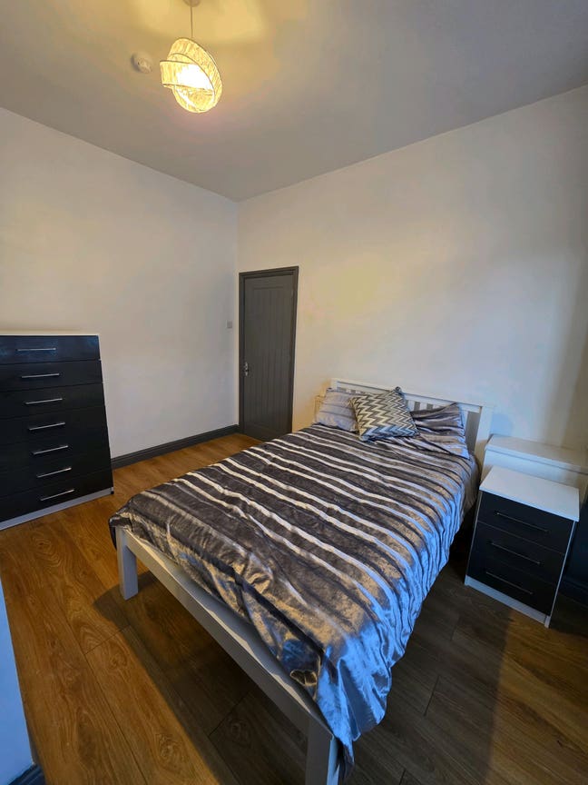 Luxury Fully Furnished High Standard Ensuite Rooms Main Photo