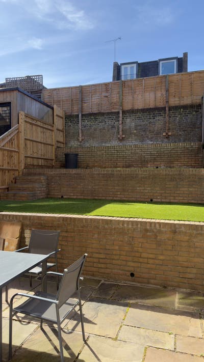 Double room in lovely house with garden - Putney  Main Photo