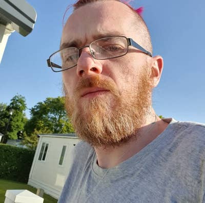 36 year old Male seeks a single or double room Main Photo