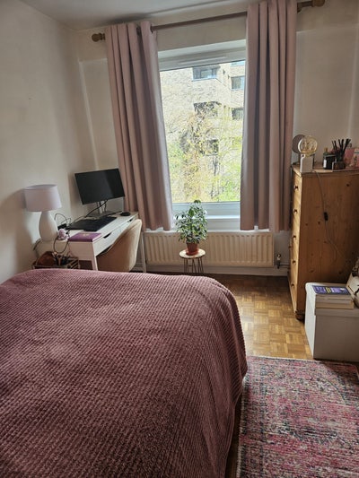 Double room in Putney flat share Main Photo