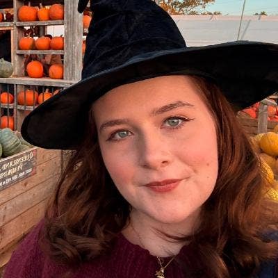 22 year old Female seeks a single or double room Main Photo