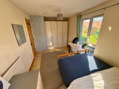 Available Now !! Light & Spacious Double  Main Photo