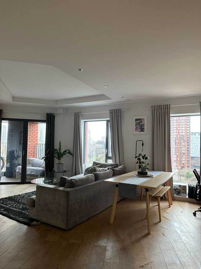 London City Island - Room for Rent Main Photo