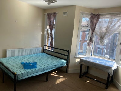 Double room available  Main Photo