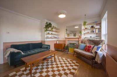 Stylish Riverside 2-Bed Flat, 3–6 Month Let  Main Photo