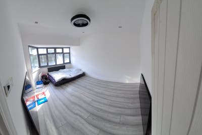 Newly Refurbished 2 Bedroom Flat in Enfield Main Photo