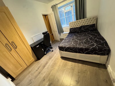   Double room – London Bridge  SE1  Main Photo