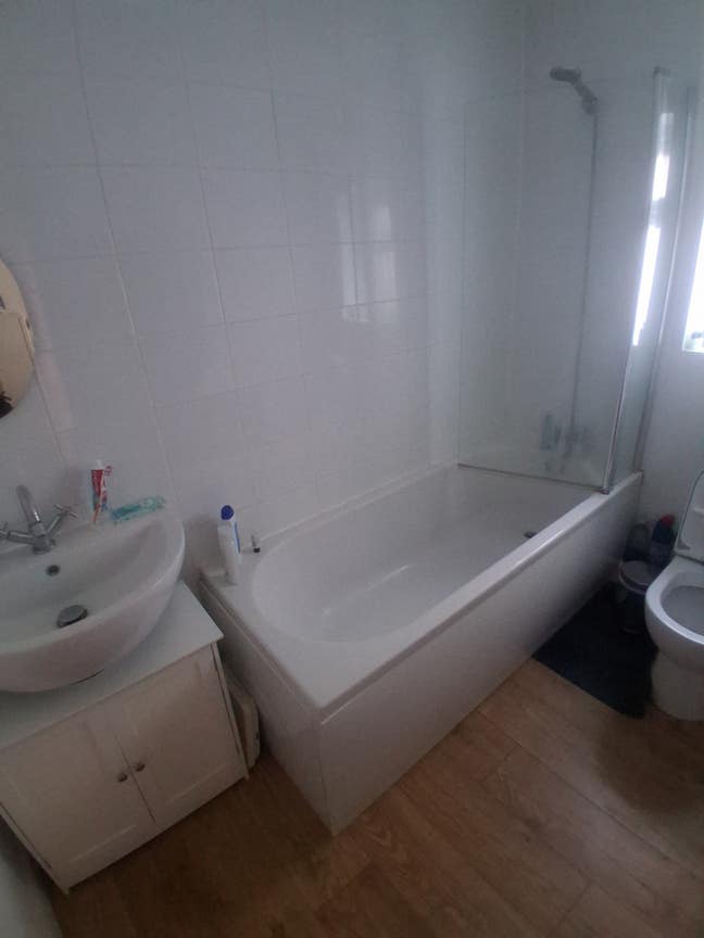 Nice room in flat in Penge with private garden  Main Photo