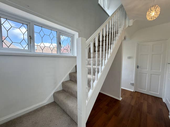 3 Bed Semi Detached Family Home in SM7 Main Photo