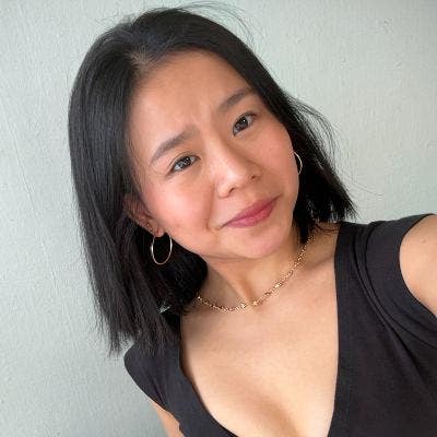 Professional Female seeks a single or double room Main Photo