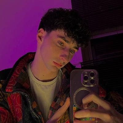 Looking for a Double room / Buddy ups Main Photo