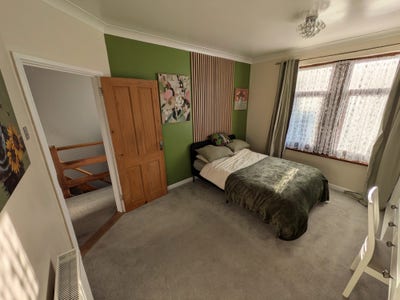 More Than Just a Room! 🌿🏋️📺🏓 (Bills incl.) Main Photo