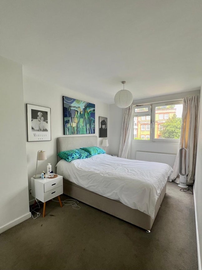 Large Double Room in Battersea  Main Photo