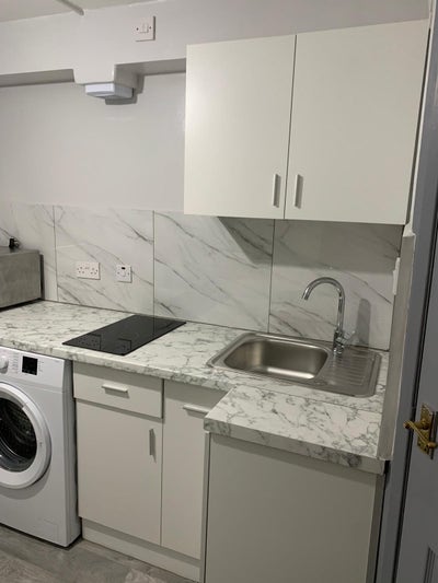 Self-Contained Studio Room for Rent at CR4 Main Photo