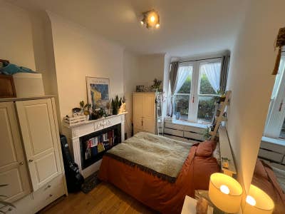 Bright double bedroom with garden!  Main Photo