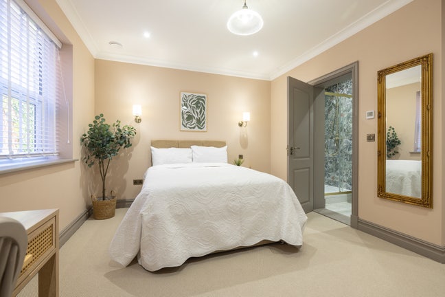 Luxury En-suite Rooms | Parking 🚗 | All Bills Inc Main Photo