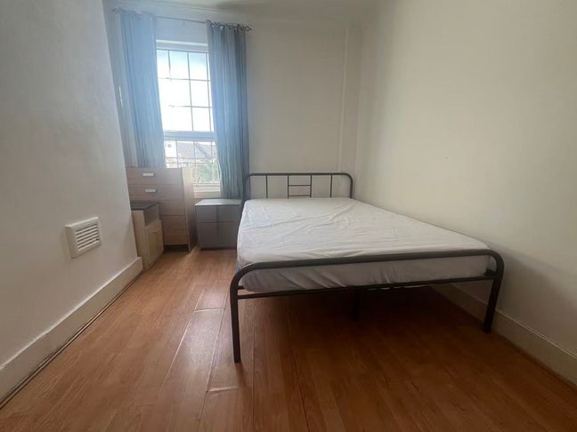 Plaistow  Main Photo