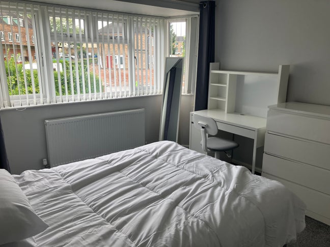 Double room in Clifton Nottingham from mid May  Main Photo