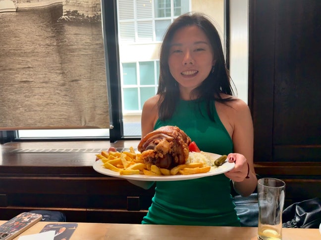 Hi! I’m Savi, originally from China, and I�... Main Photo