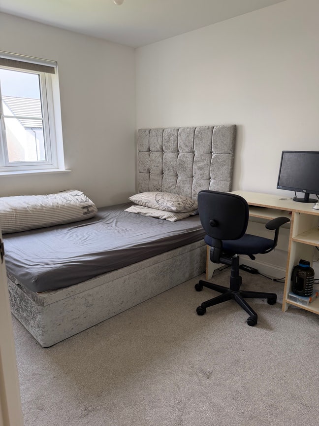 Room Available for one Person near Royal Infirmary Main Photo