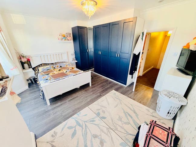 Leytinstone: highly decorated single & double room Main Photo