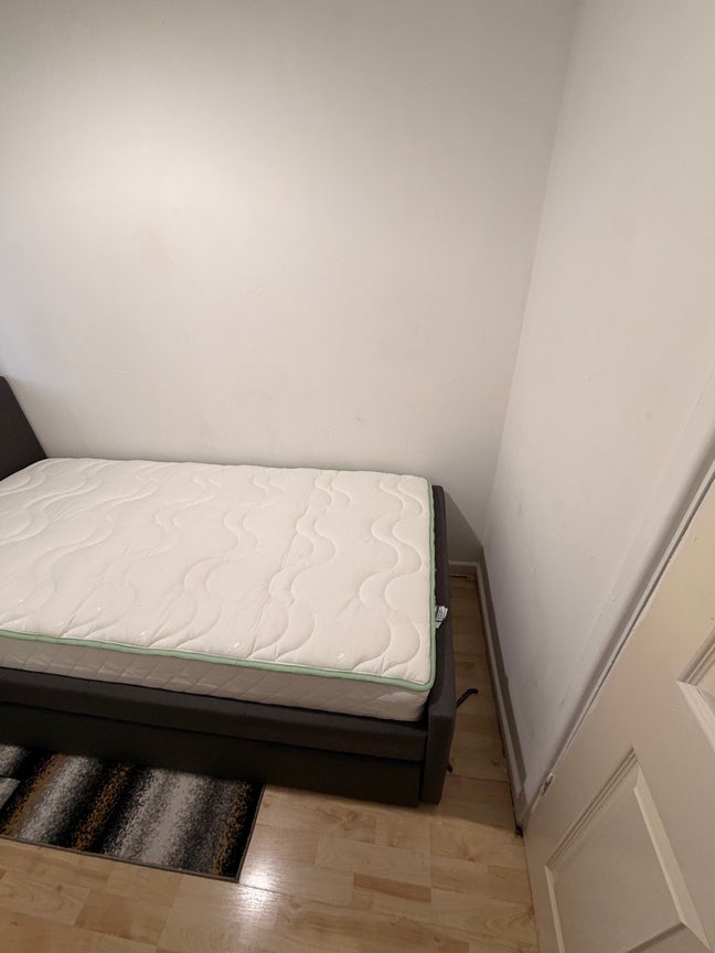 Furnished Room for Rent – Move-In Ready Main Photo