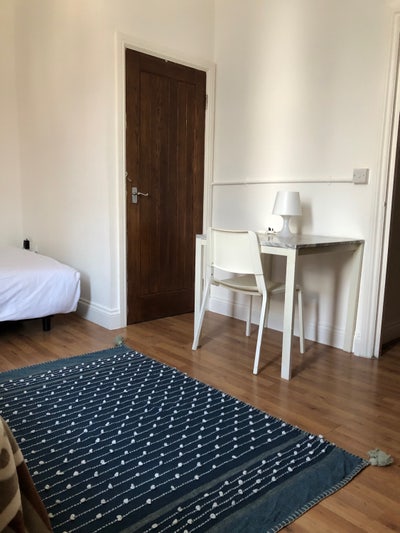 *STUDIO in Kilburn High Road  Main Photo