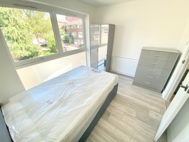 Double Room | Canary Wharf | &pound;1200 Main Photo