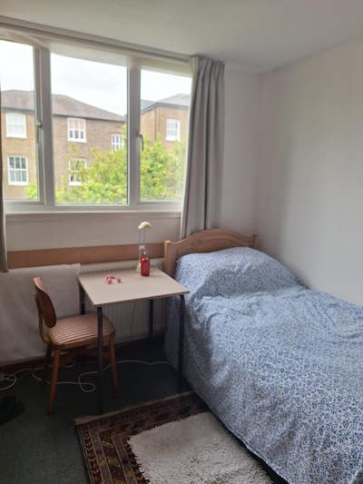 Barnes Mon Tues Wed Thurs &pound;120 pw  Main Photo