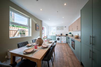 Luxury 6-Bedroom Ensuite House –  Main Photo