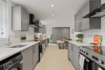 Brand New All Ensuite Designer HMO Main Photo