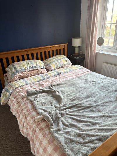 Double room in quiet neighbourhood  Main Photo