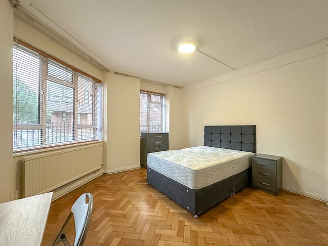 Double Room Ready Now Next to Regents Park ! Main Photo