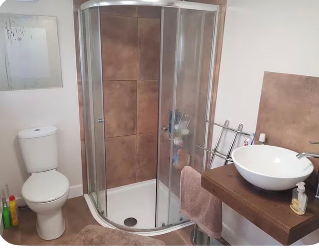 Single Room by Medway Hospital Main Photo