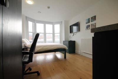 Studio to rent in the City Centre Main Photo
