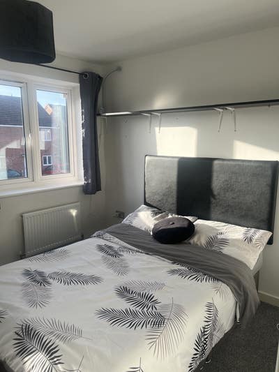 Spare room, available immediately- Grove, Wantage  Main Photo