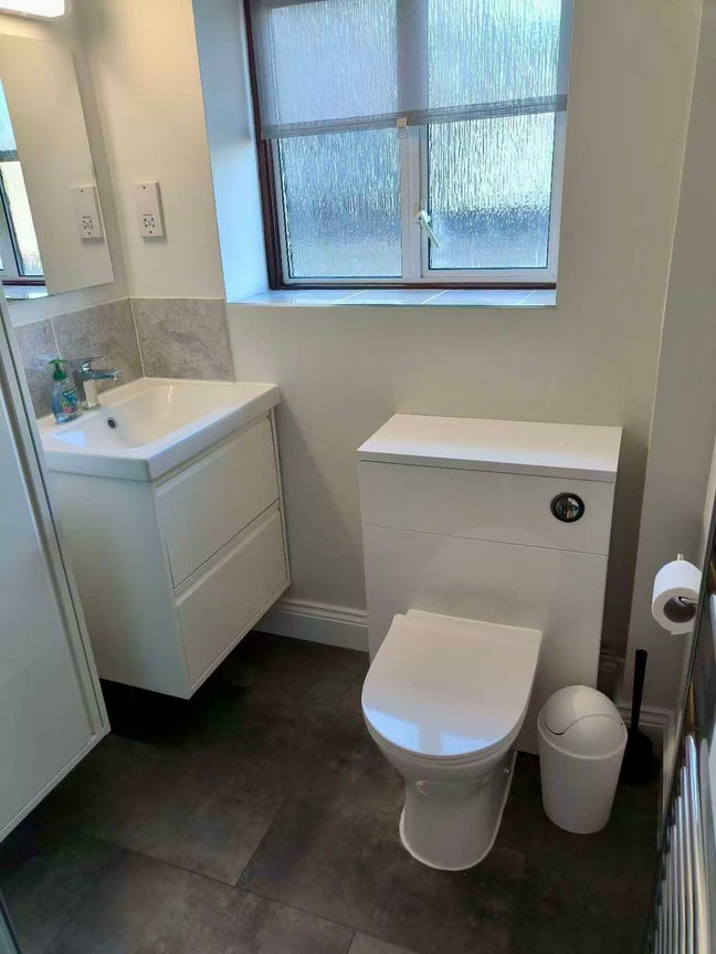 🏡 Modern Double Room for Rent – All Bills Include Main Photo