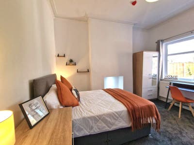 New, Modern En-Suite in Edgbaston - bills included Main Photo