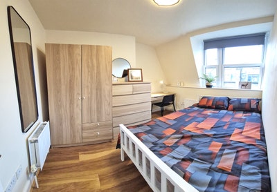 Double Room in renovated house in Whitechapel Main Photo