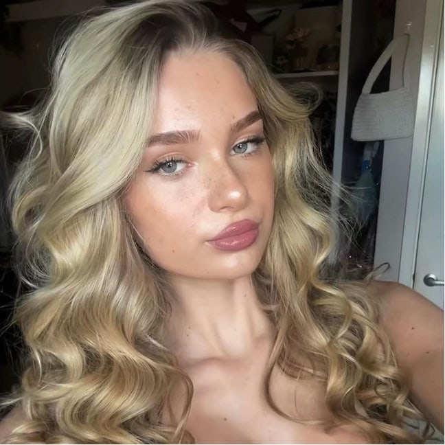 looking for a roommate :) Main Photo