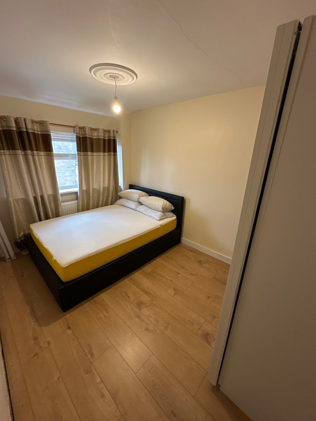 1 Double Bedroom (Fully Furnished) Main Photo