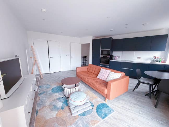 Hounslow Central new furnished 1B1B-All Bills Inc Main Photo