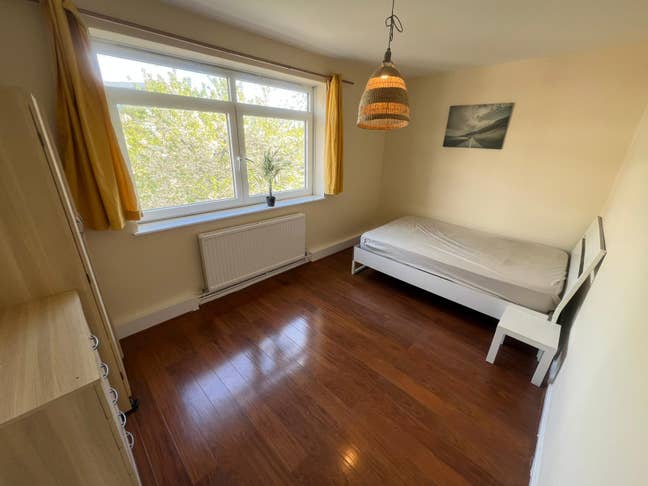 New 4Bed Flat/ Westbourne Ave/ Little Venice Main Photo