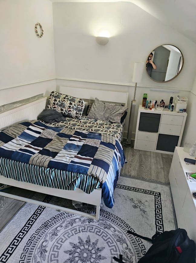 Double Room-Chadwell heath Station 2min walk Main Photo